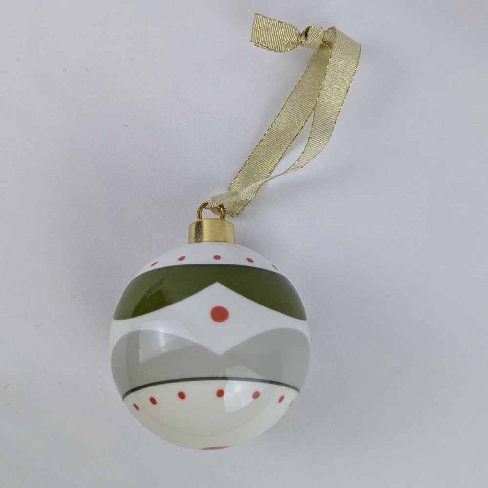 Spode Kit Kemp Ornament Geo Bauble Bone China Geometric Design White Green NWT - Picture 9 of 12